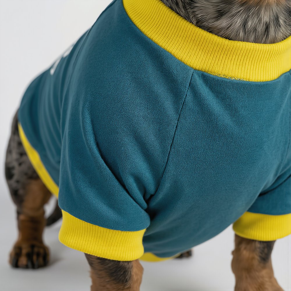 Detalhe da costura reforçada na roupa pet Petwear