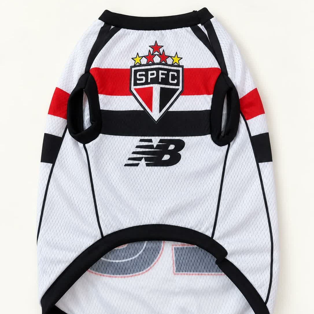 Peça real da Linha Tricolor Paulista vista de frente
